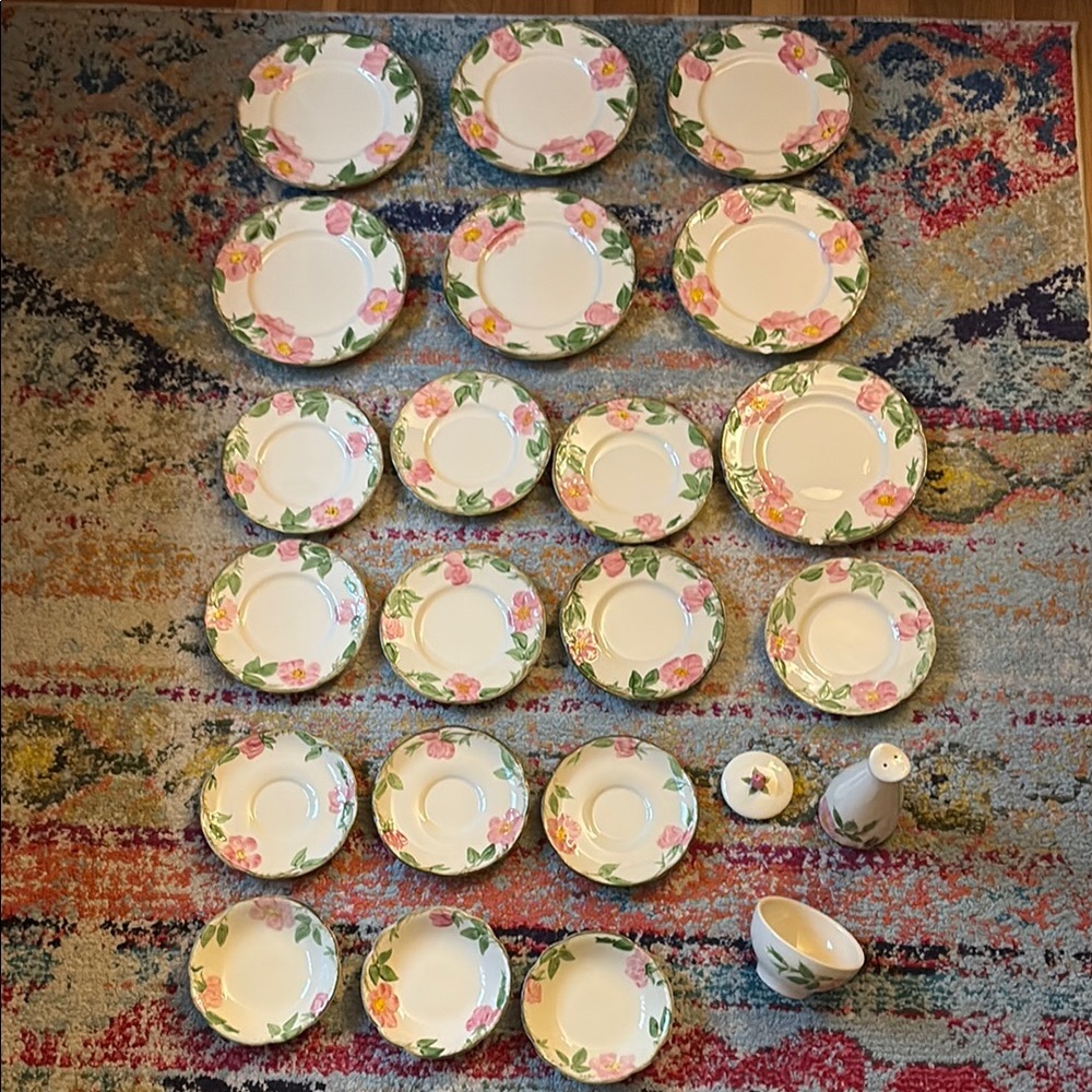 Fransican Desert Rose Floral Dinnerware Set - 23 pieces